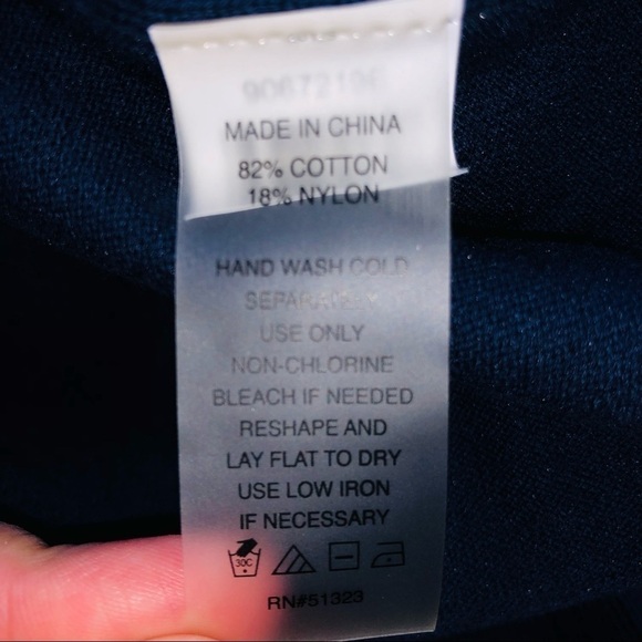 NWT Two by Vince Camuto Women Navy Blue Shoulder Ruffle Pullover Sweater size S - Picture 6 of 7